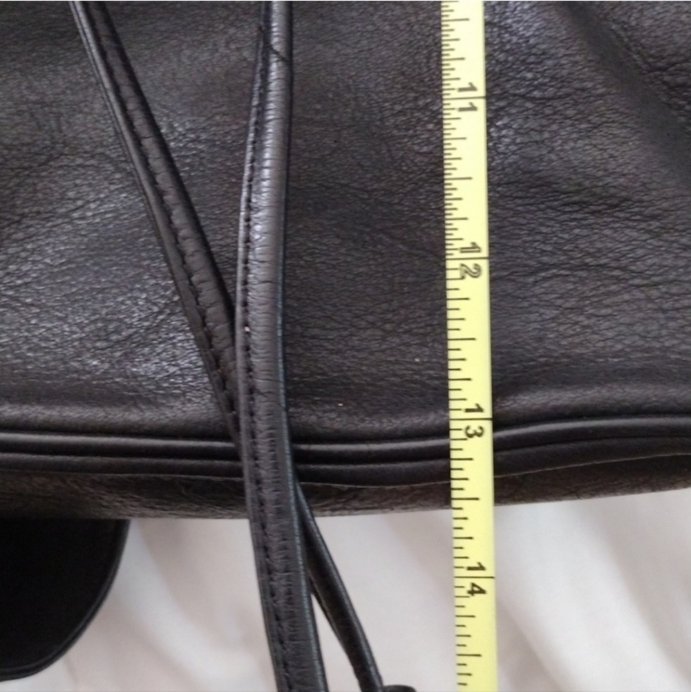 Boulder Ridge Leather Backpack - Picture 6 of 11